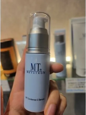 \黒ずみ毛穴には“ダブルケア”が鍵✨/